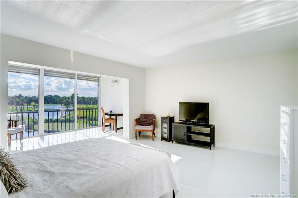 5558 Ne Gulfstream Way Property Photo 25
