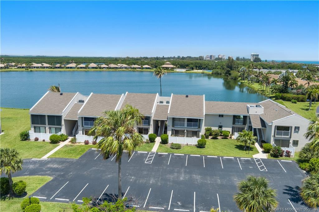 3206 S Lakeview Circle 1203