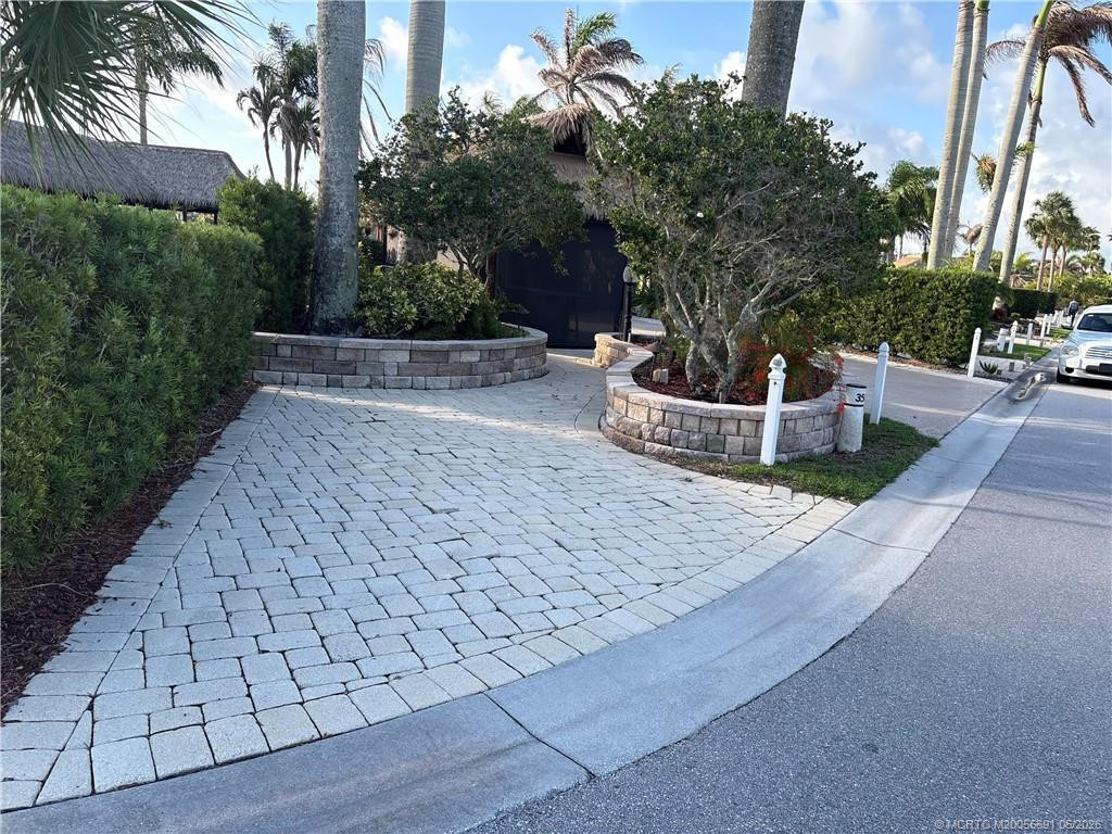 350 NW Foursome Lane Property Photo 1