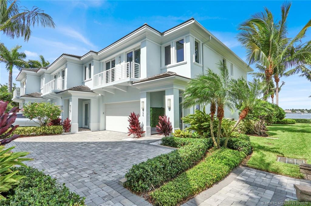 104 Water Club N Property Photo 1
