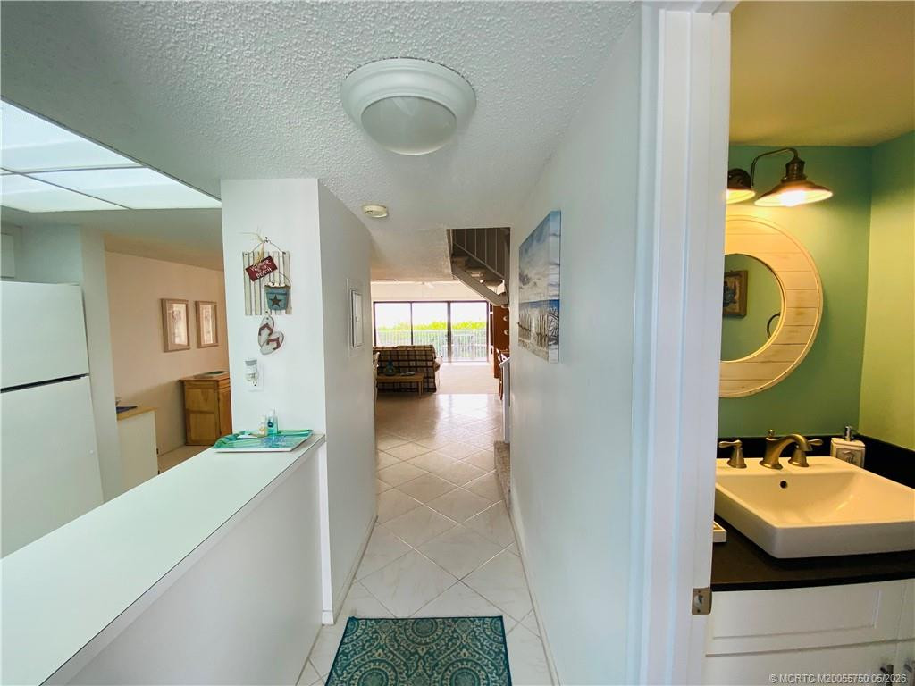 11000 S Ocean Drive 5-l Property Photo 3