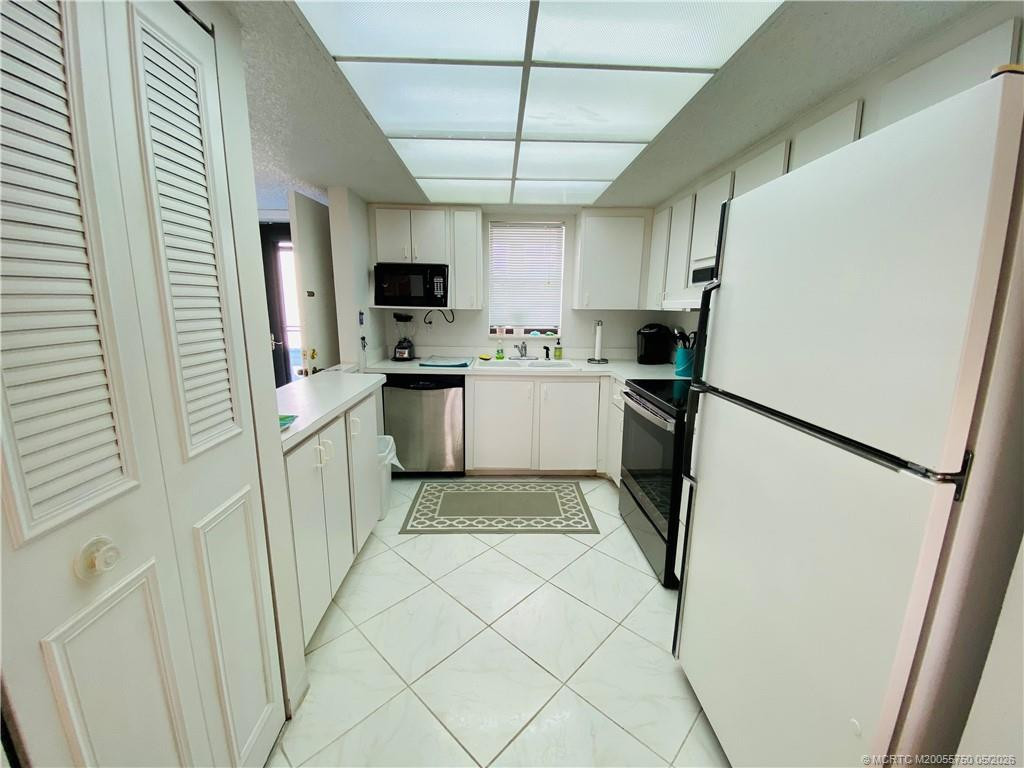11000 S Ocean Drive 5-l Property Photo 8