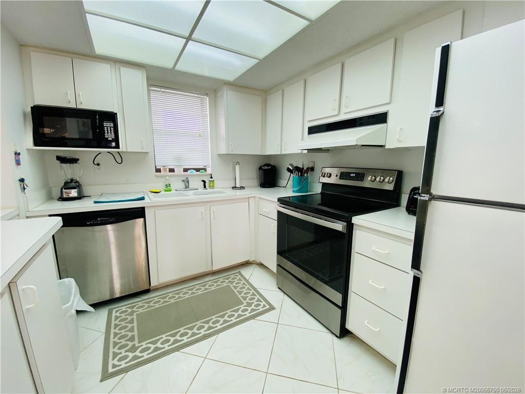 11000 S Ocean Drive 5-l Property Photo 9