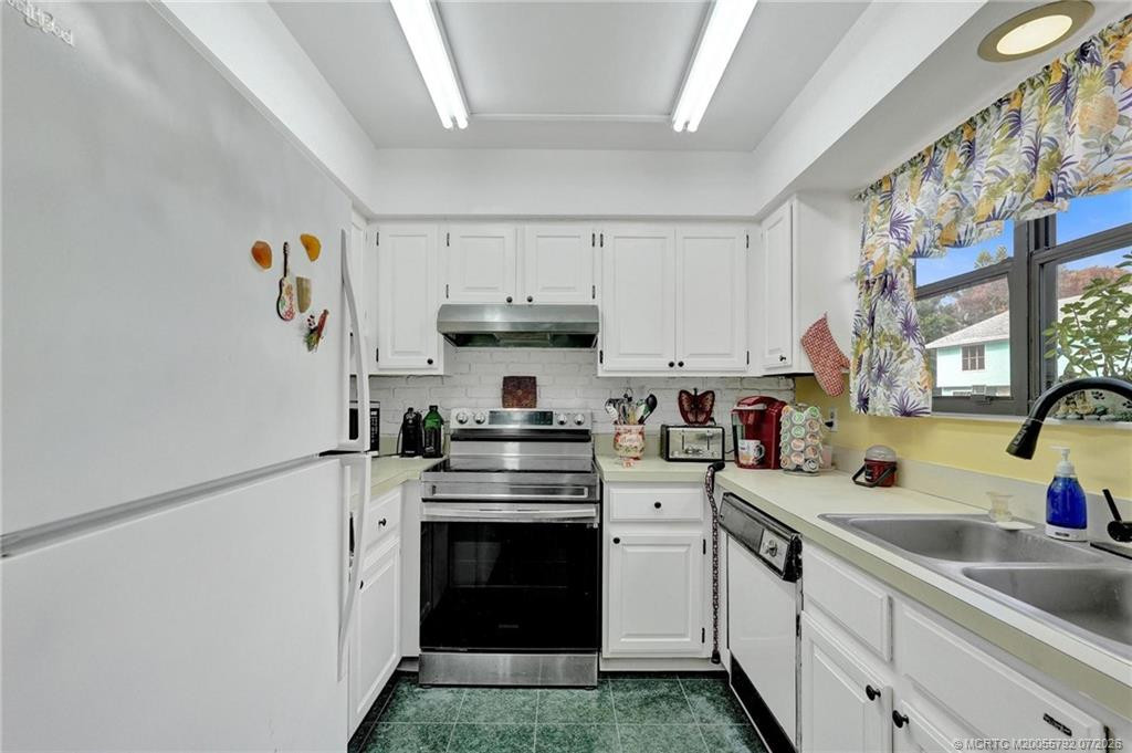 13513 S Indian River Drive Property Photo 21