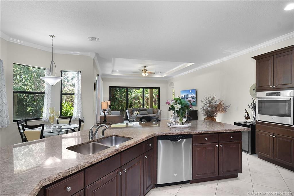 2276 Nw Diamond Creek Way Property Photo 19