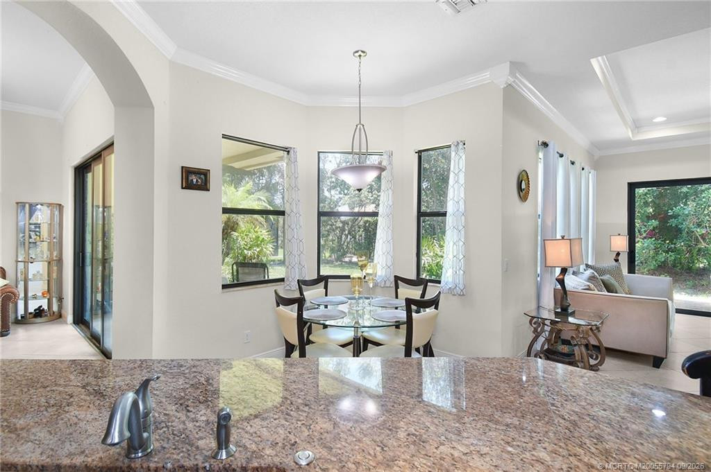 2276 Nw Diamond Creek Way Property Photo 20