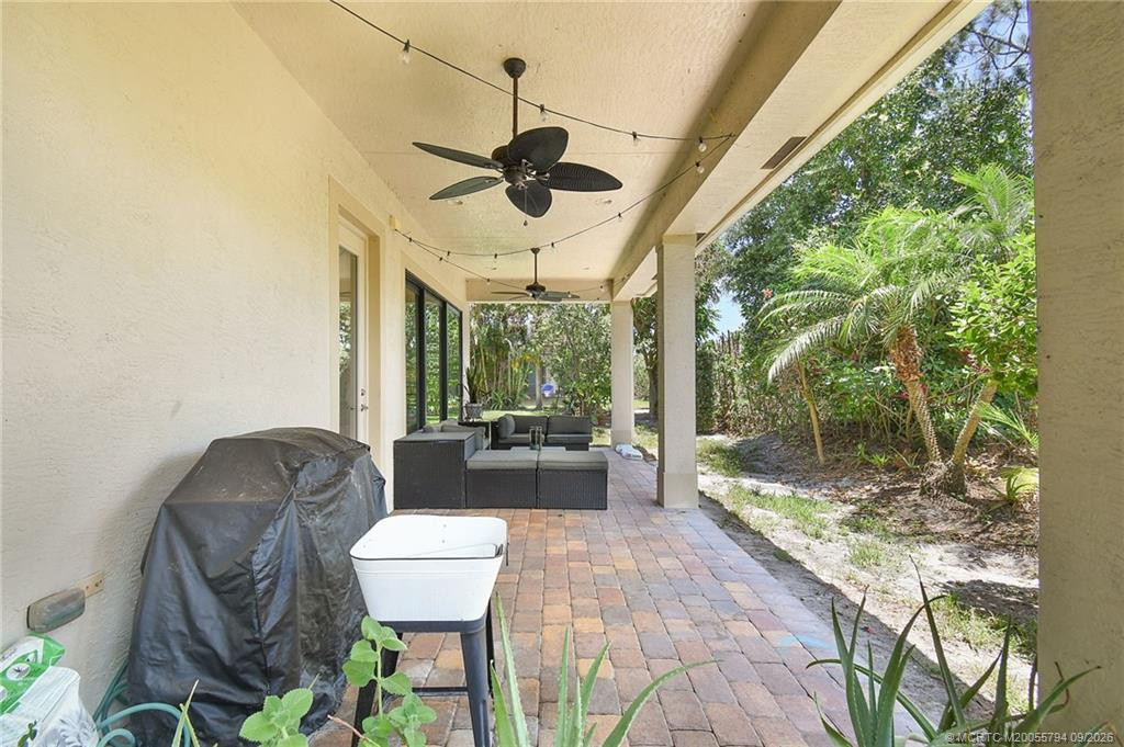 2276 Nw Diamond Creek Way Property Photo 44