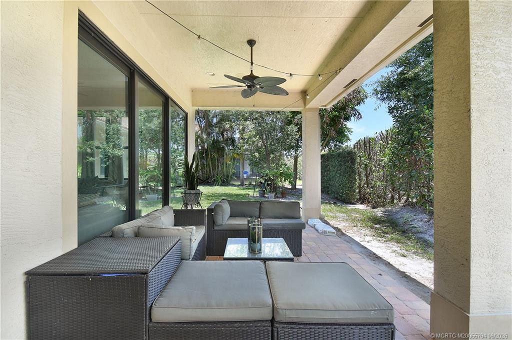 2276 Nw Diamond Creek Way Property Photo 46