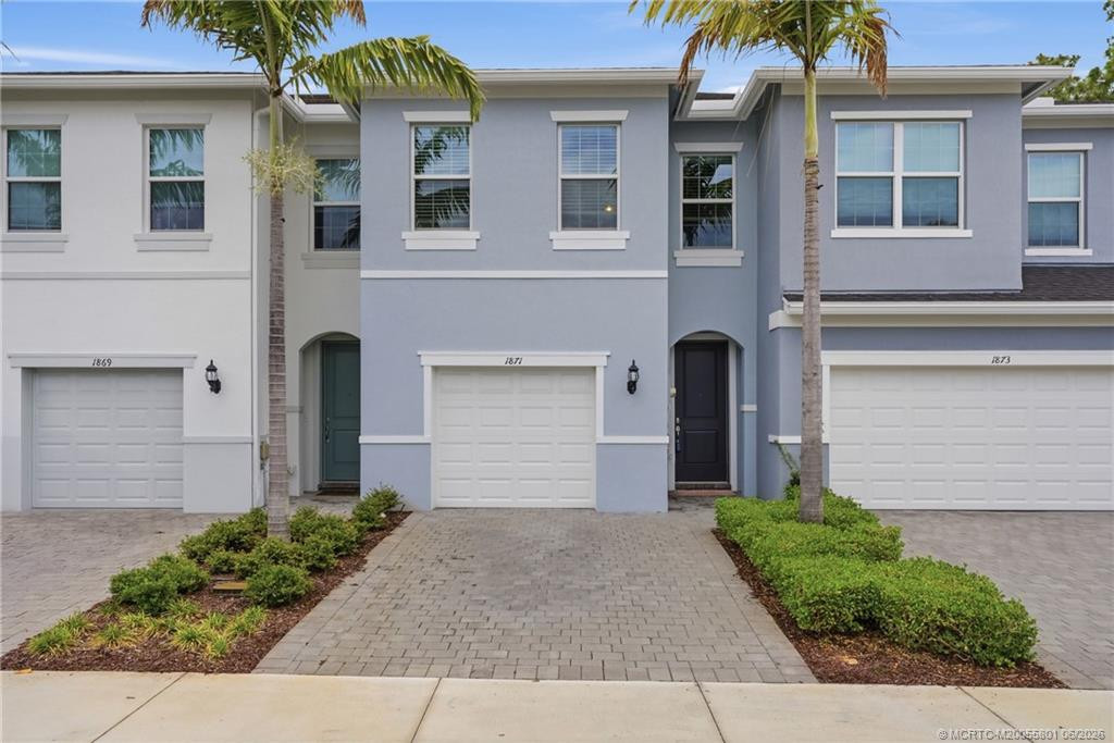 1871 SE Tarni Way Property Photo 1
