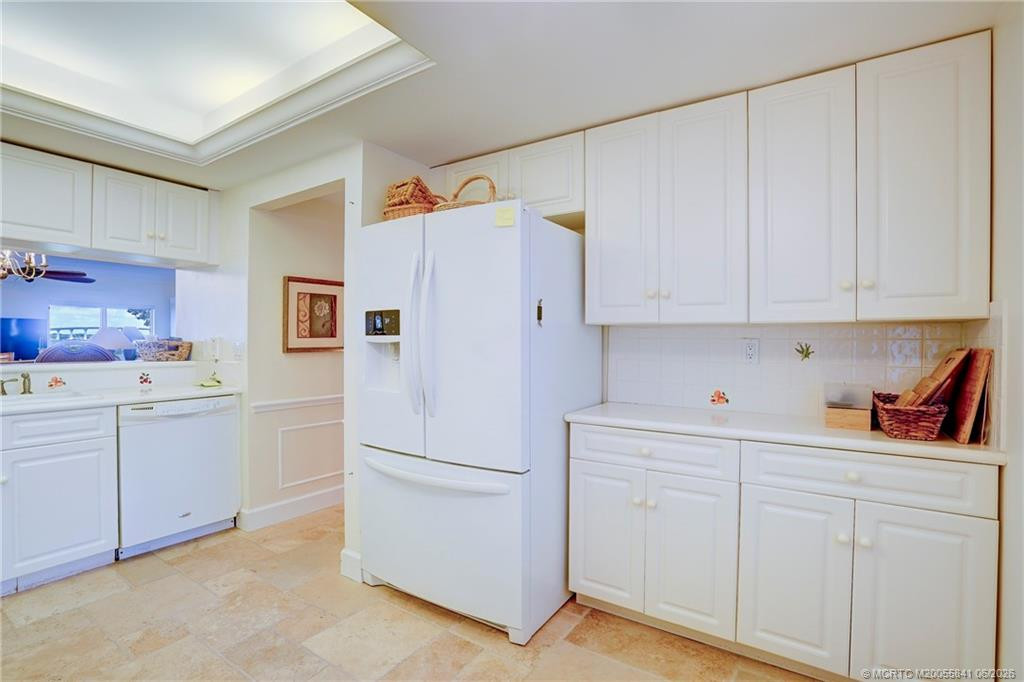 184 Ne Edgewater Drive 1001 Property Photo 30