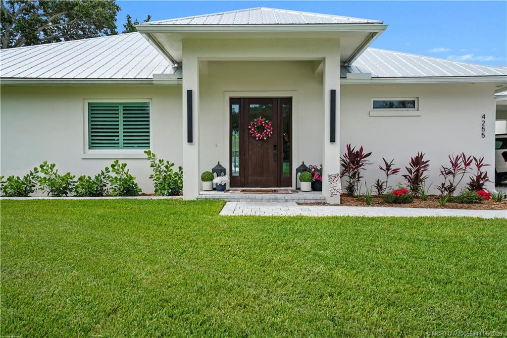 4255 79th Street Property Photo 3
