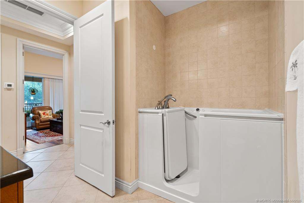 939 Se Willoughby Trace 4-5 Property Photo 29