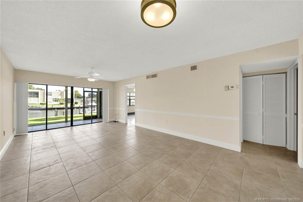 1950 Sw Palm City Road 3-105 Property Photo 6