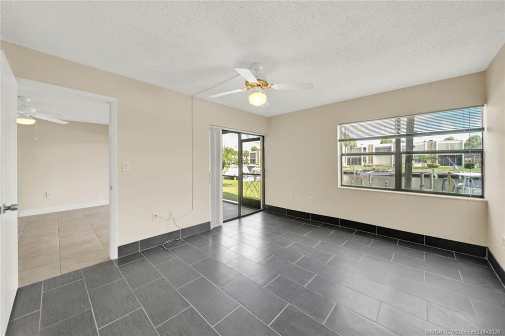 1950 Sw Palm City Road 3-105 Property Photo 7