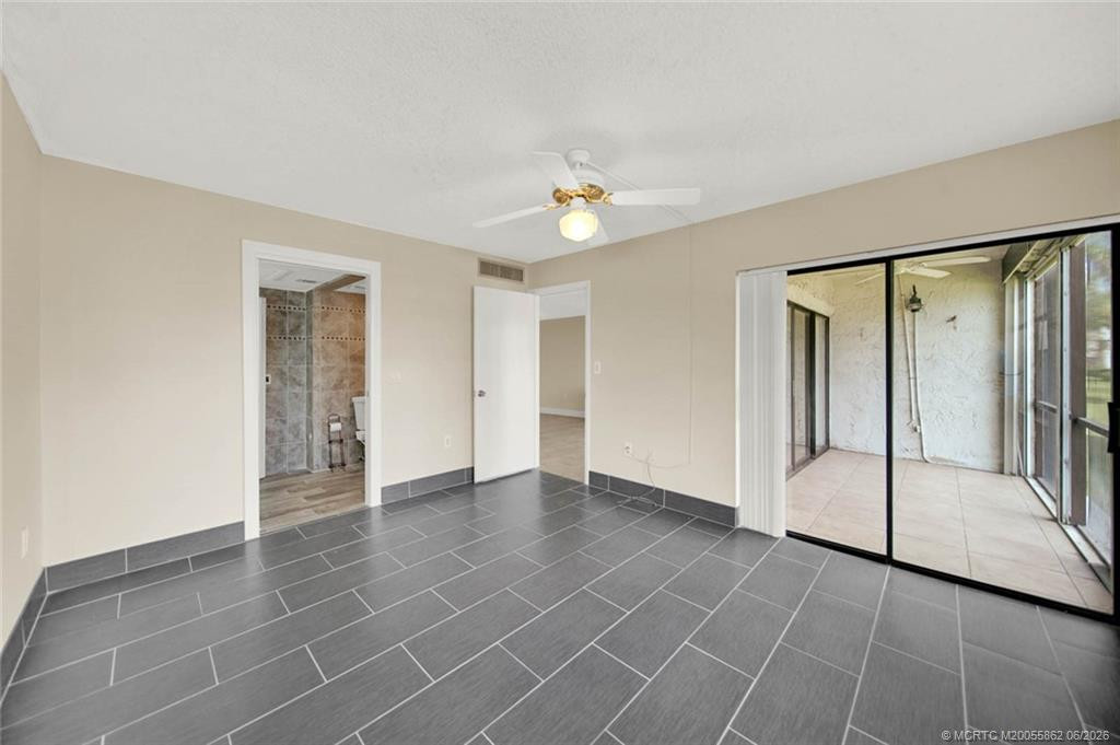 1950 Sw Palm City Road 3-105 Property Photo 9