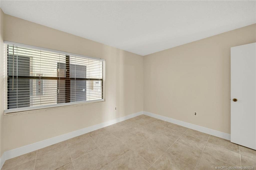 1950 Sw Palm City Road 3-105 Property Photo 11