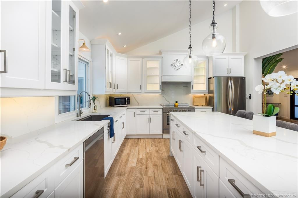10 Ridgeland Drive Property Photo 14