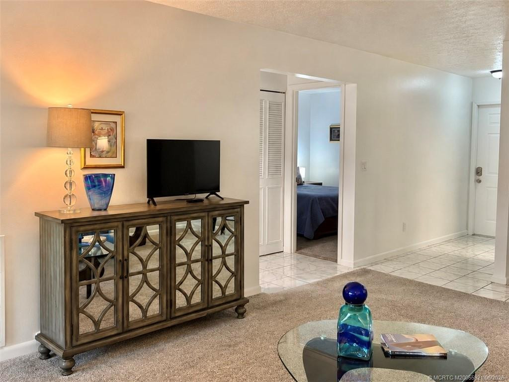 615 Nw Oleander Street 202 Property Photo 8