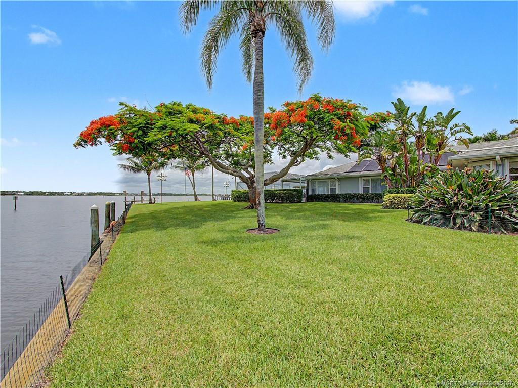 1910 Nw Cove Circle Property Photo 15
