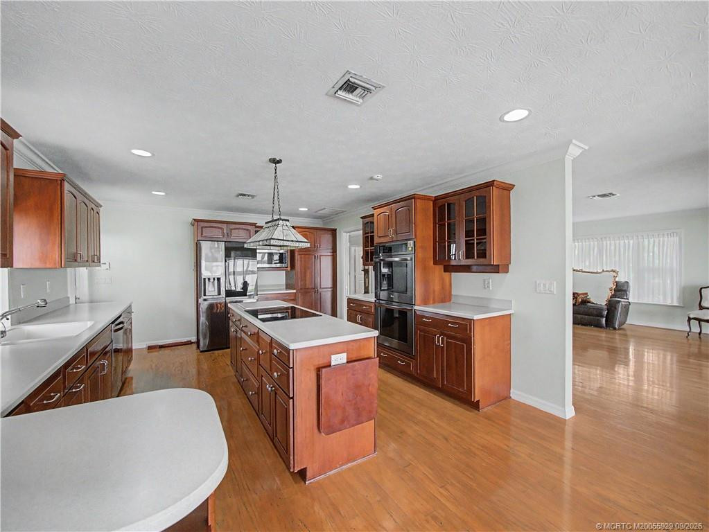 1910 Nw Cove Circle Property Photo 33