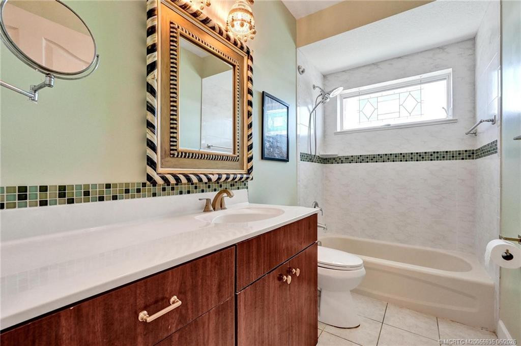 460 Ne Cornwall Avenue Property Photo 34