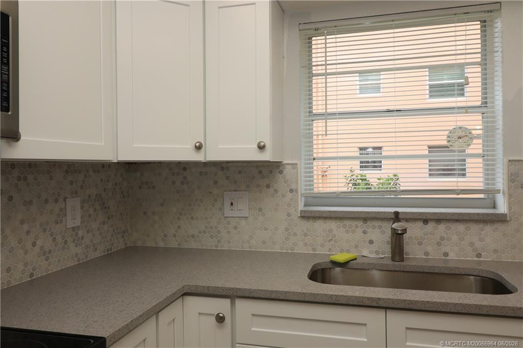 2950 Se Ocean Boulevard 112-101 Property Photo 12