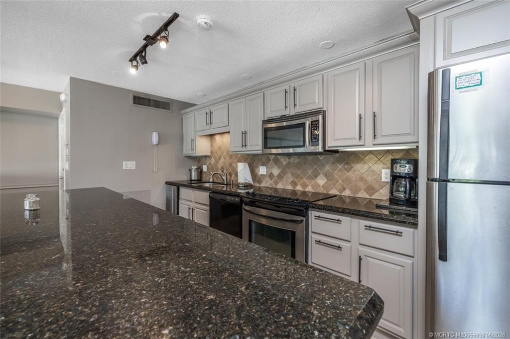 3792 Ne Ocean Boulevard 111n Property Photo 60