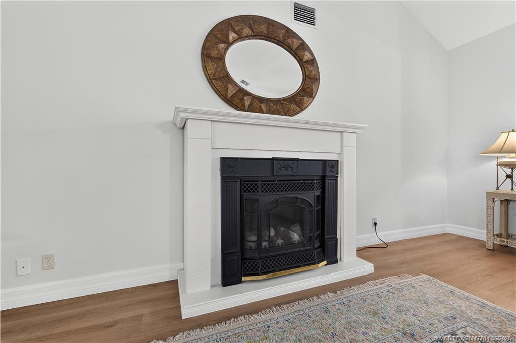 2025 Nw Laurel Oak Lane Property Photo 7