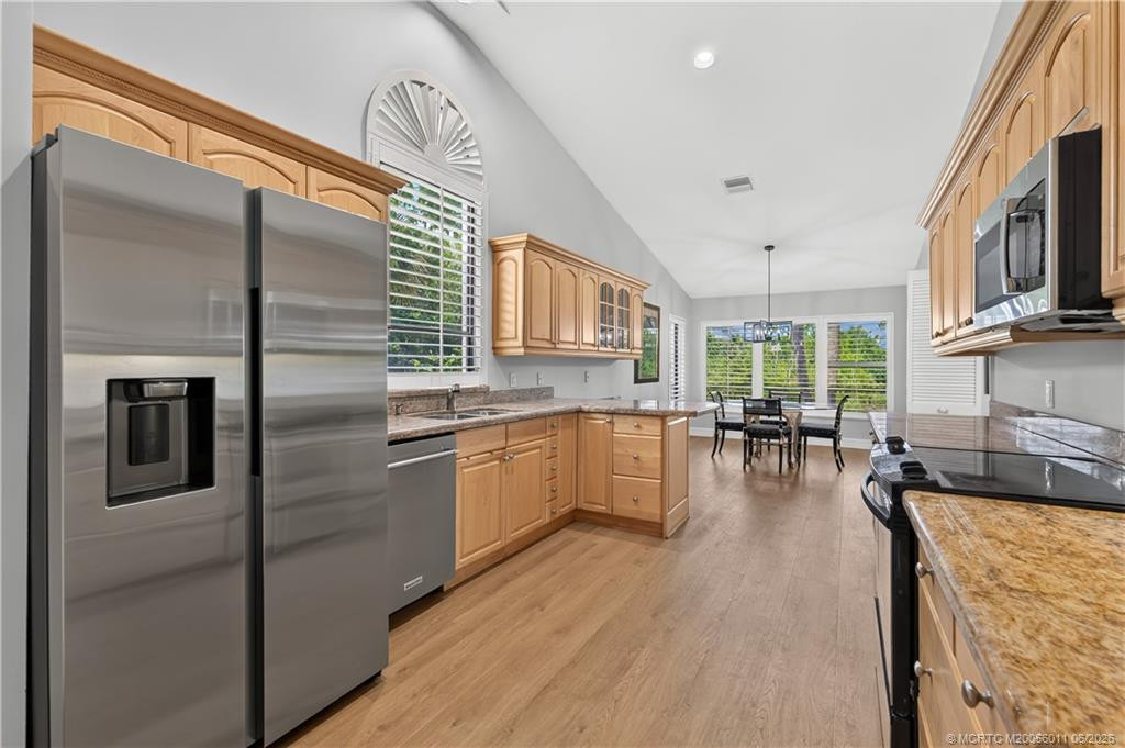 2025 Nw Laurel Oak Lane Property Photo 14