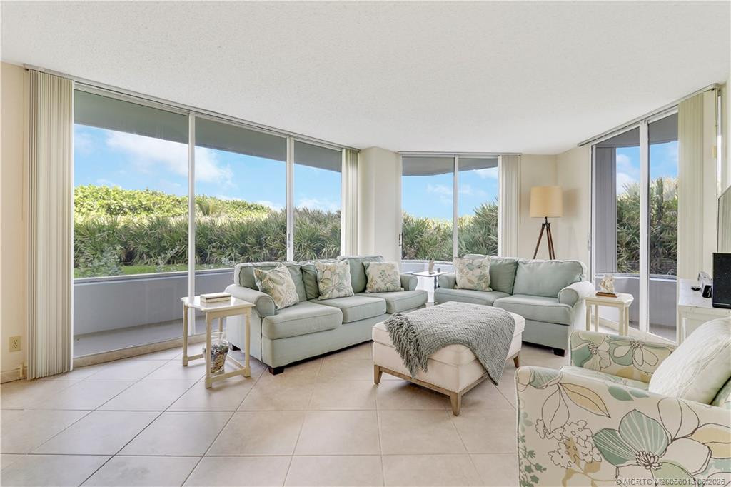 9600 S Ocean Drive 101 Property Photo 3