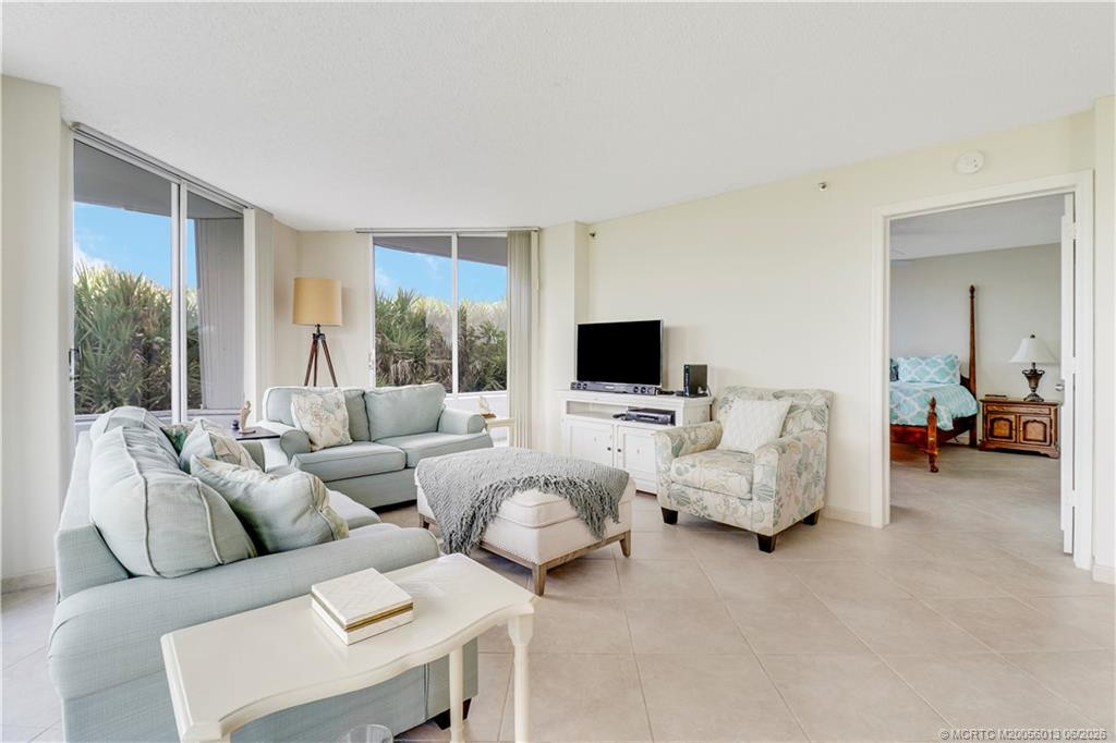 9600 S Ocean Drive 101 Property Photo 13