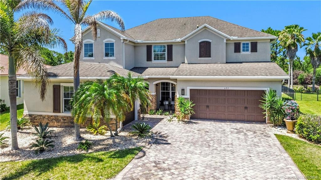 697 Sw Sun Circle Property Photo 1