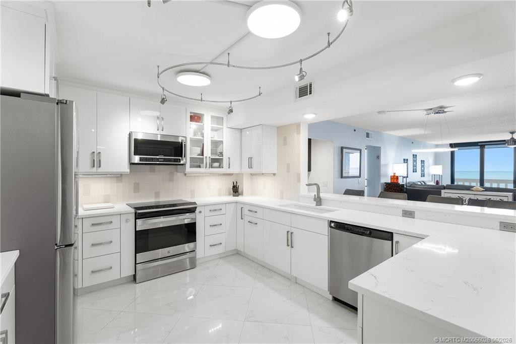 9960 S Ocean Drive 302 Property Photo 4