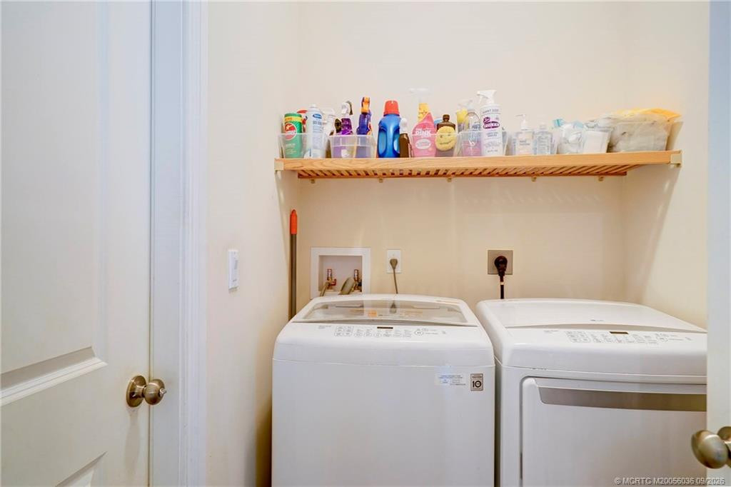 412 Sw Akron Avenue Property Photo 13
