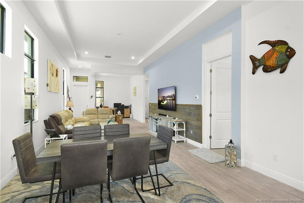 208 Se Via Tirso Property Photo 15