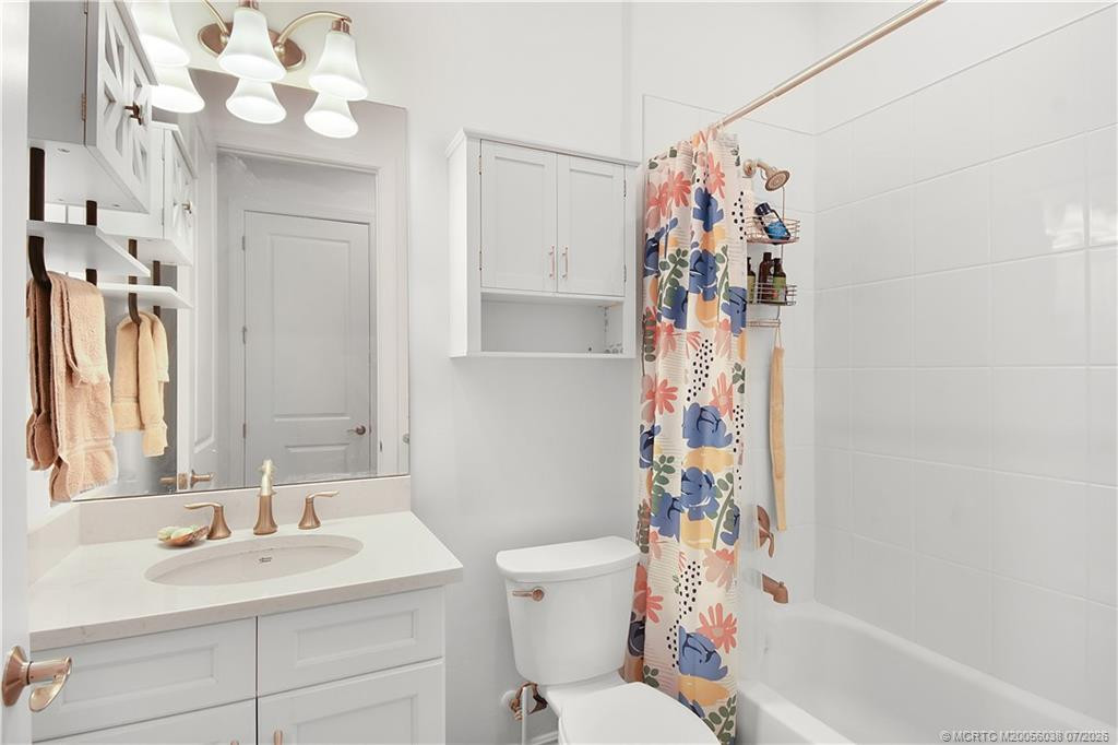 208 Se Via Tirso Property Photo 18