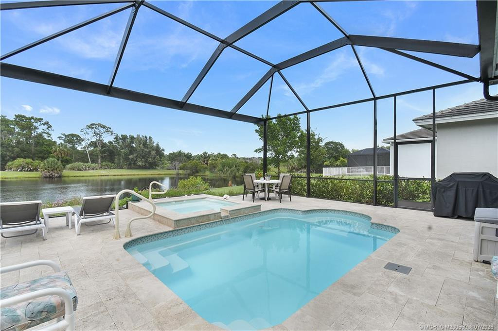 208 Se Via Tirso Property Photo 25