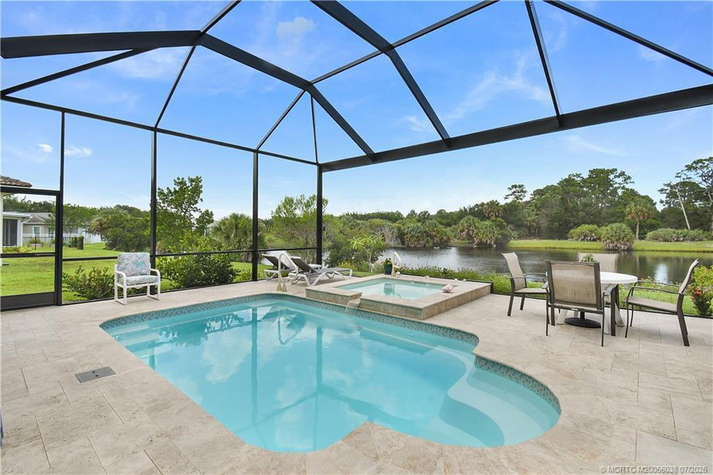 208 Se Via Tirso Property Photo 26