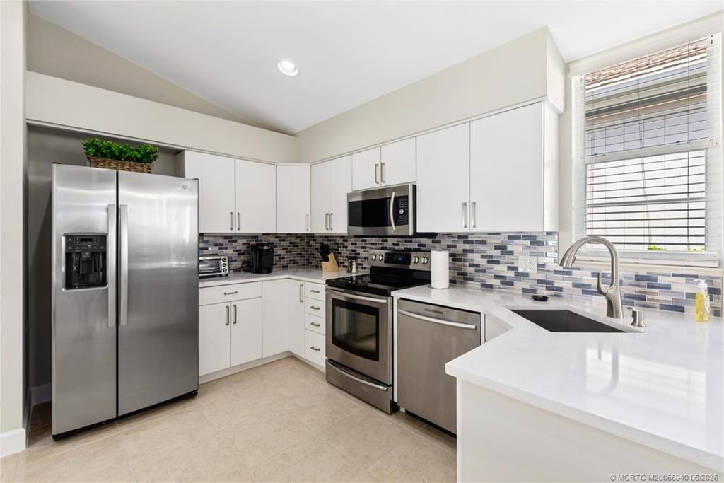 2255 Nw Seagrass Drive Property Photo 1