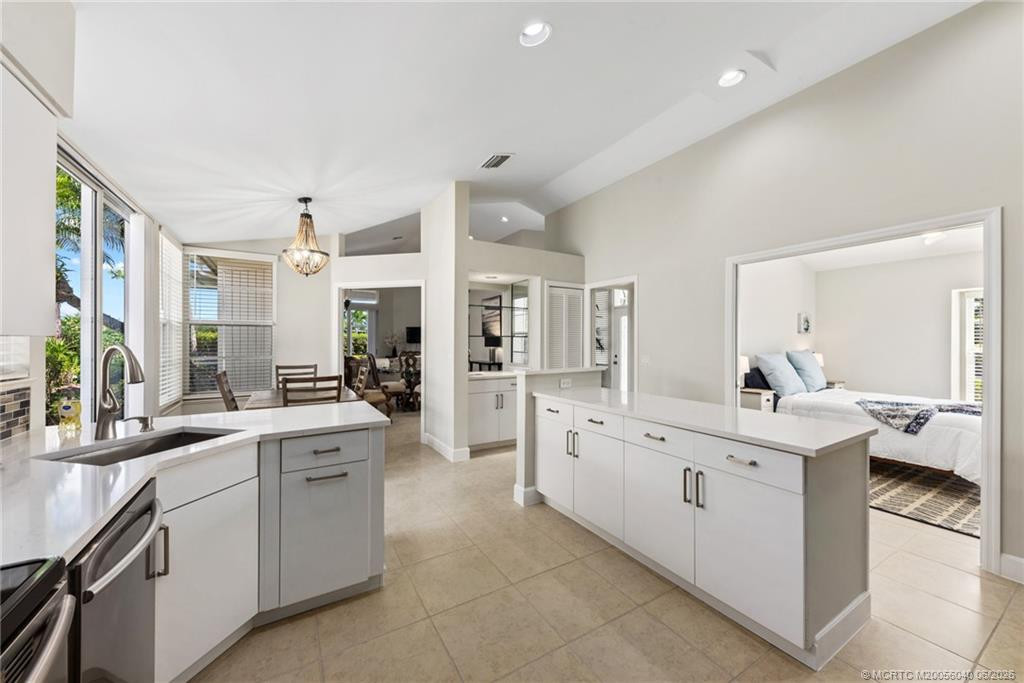 2255 Nw Seagrass Drive Property Photo 8
