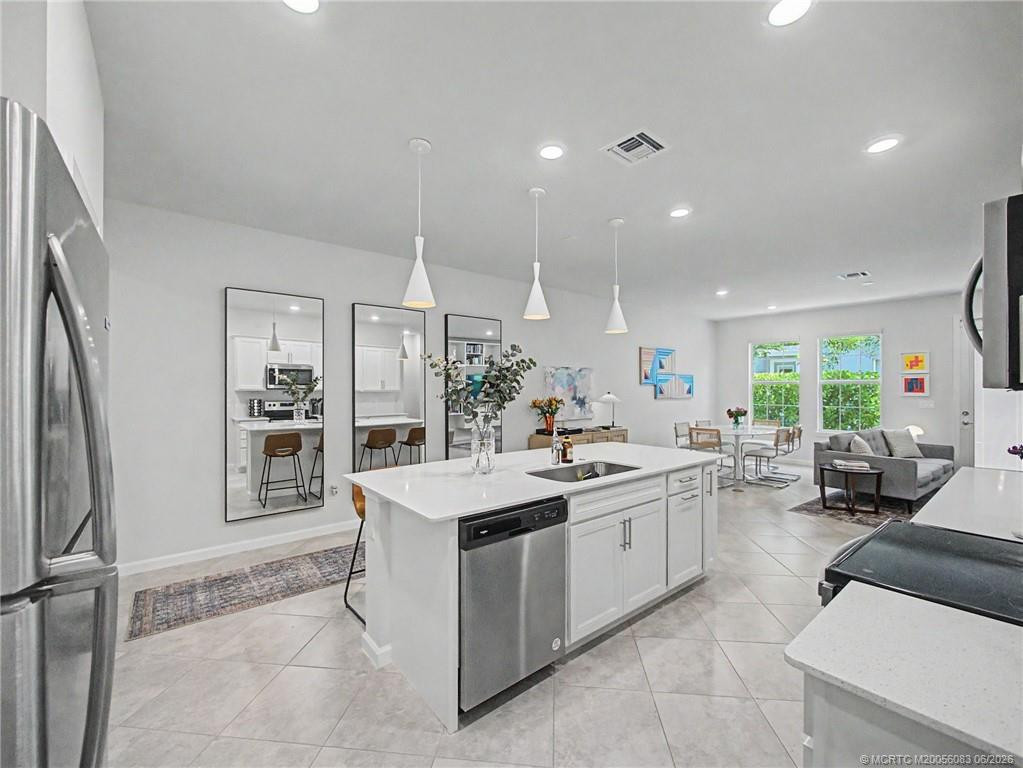 1855 Se Tarni Way Property Photo 2