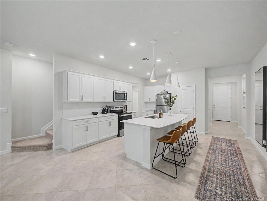 1855 Se Tarni Way Property Photo 3