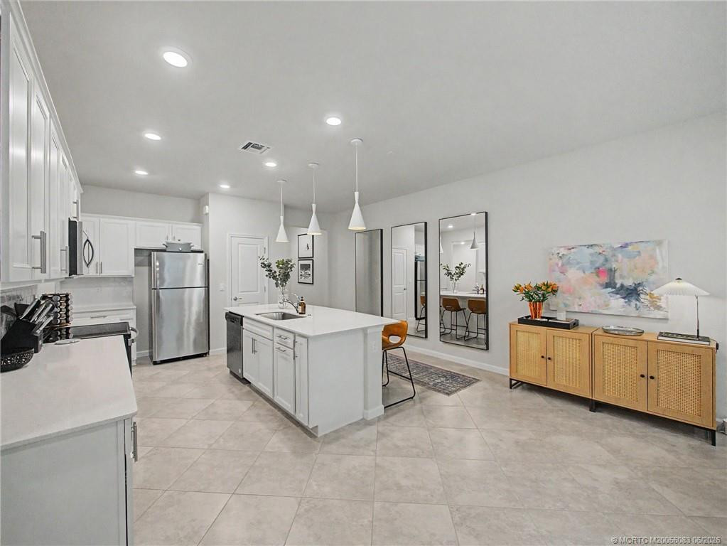 1855 Se Tarni Way Property Photo 4