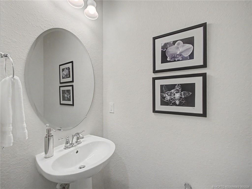 1855 Se Tarni Way Property Photo 10