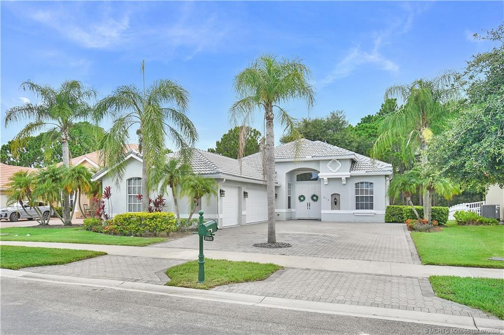 575 SW Romora