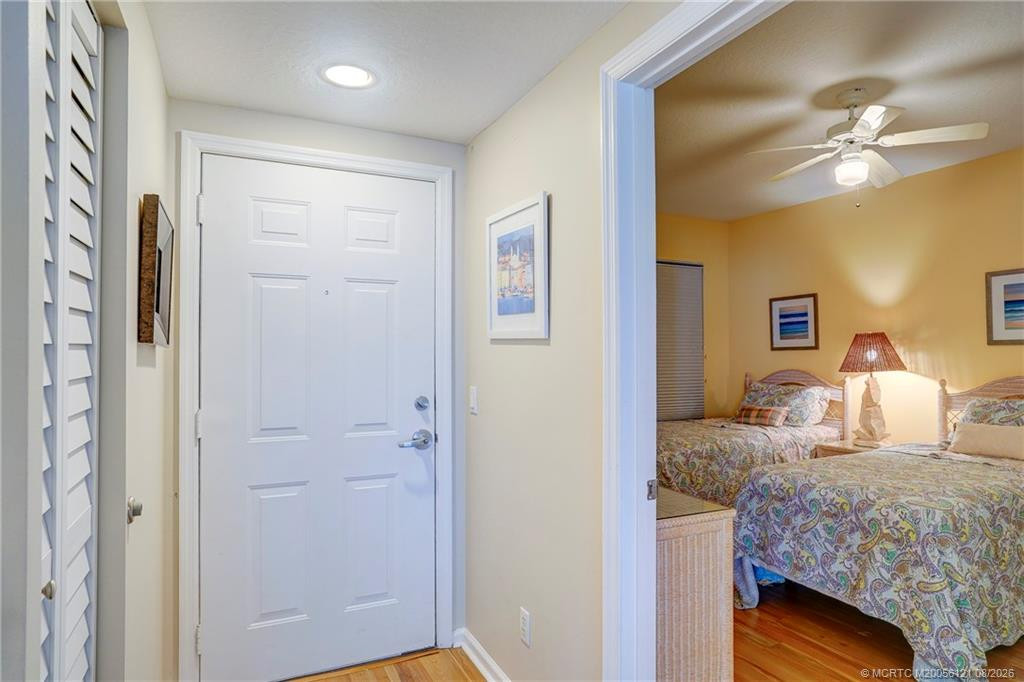 5750 Ne Island Cove Way 3203 Property Photo 8
