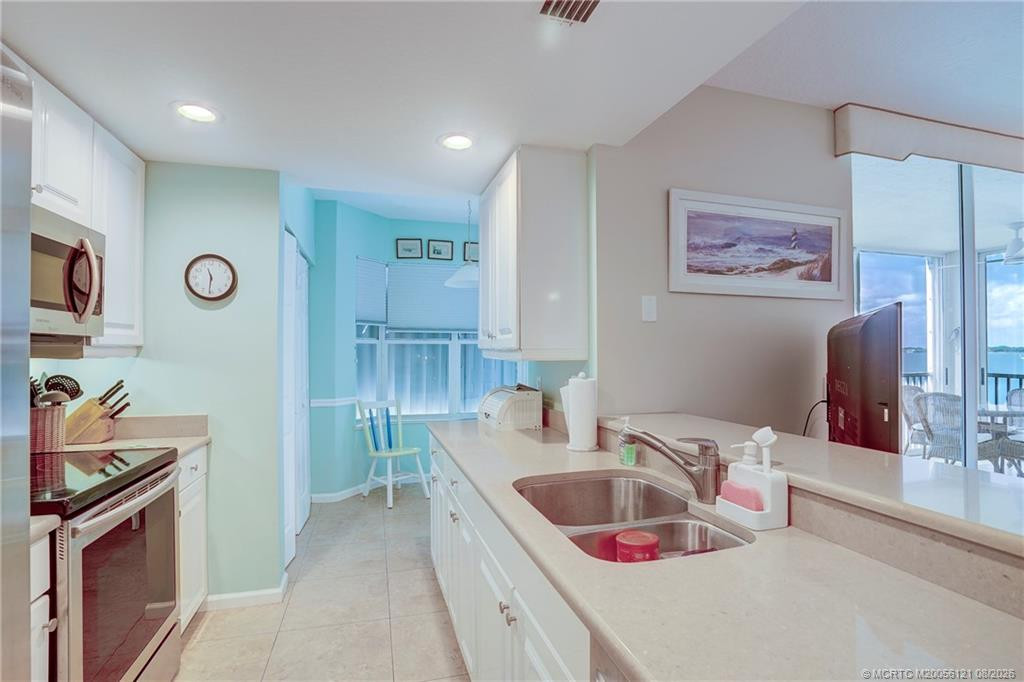 5750 Ne Island Cove Way 3203 Property Photo 36