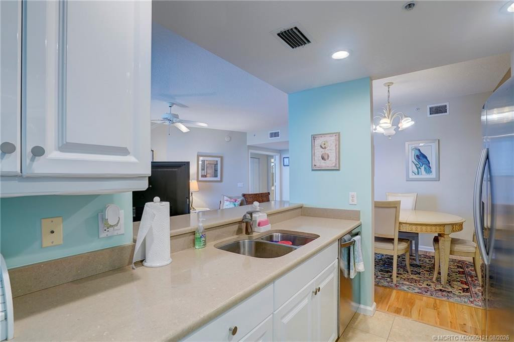 5750 Ne Island Cove Way 3203 Property Photo 38
