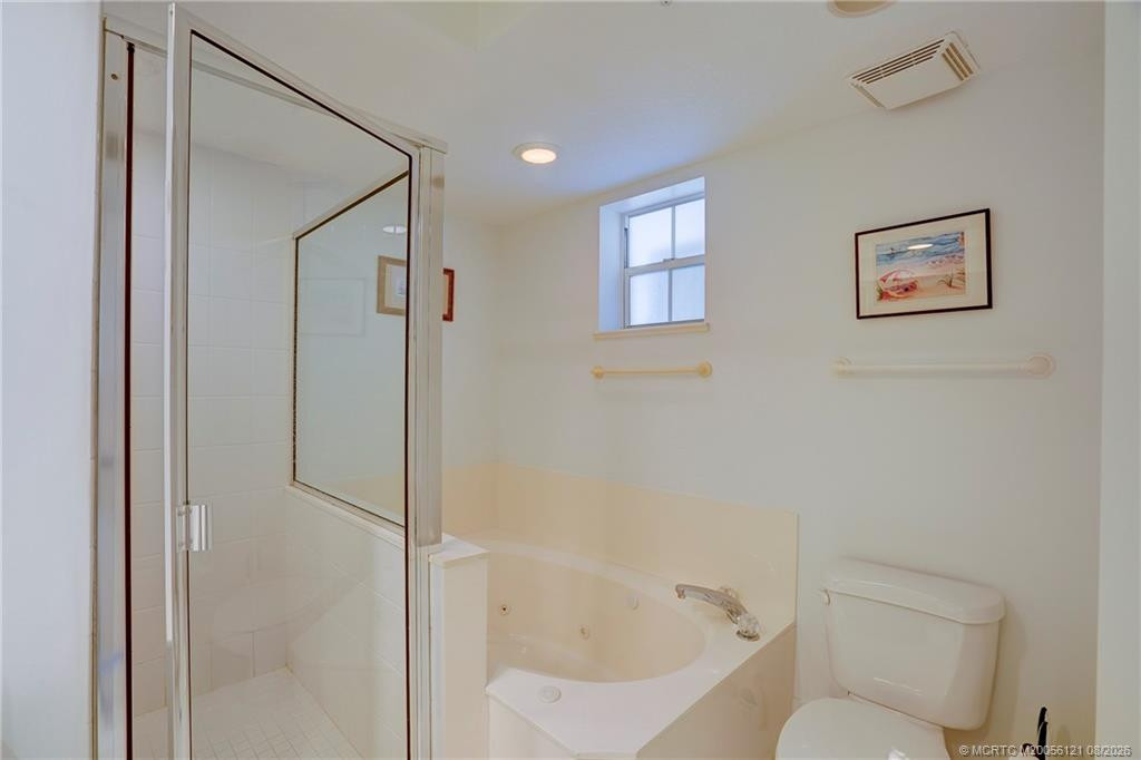5750 Ne Island Cove Way 3203 Property Photo 46