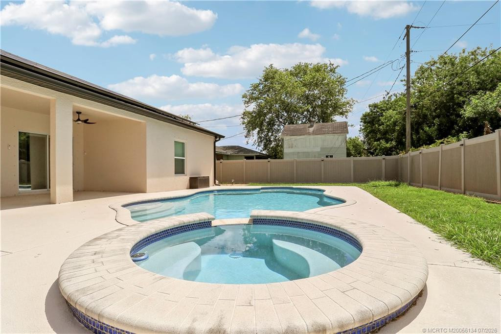 1026 Sw Janar Avenue Property Photo 23